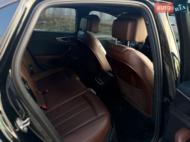 Седан Audi A4 2016 в Львові
