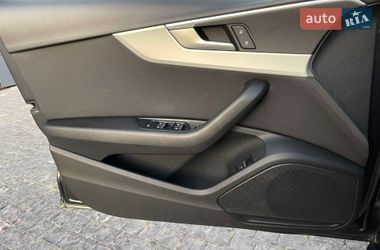 Седан Audi A4 2018 в Киеве