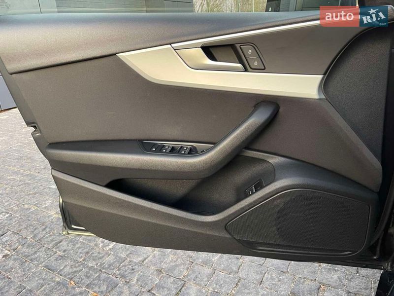 Седан Audi A4 2018 в Києві