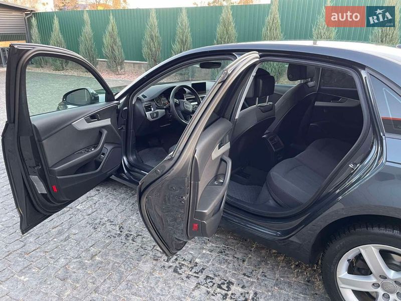 Седан Audi A4 2018 в Києві