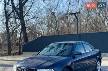 Седан Audi A4 1997 в Черновцах