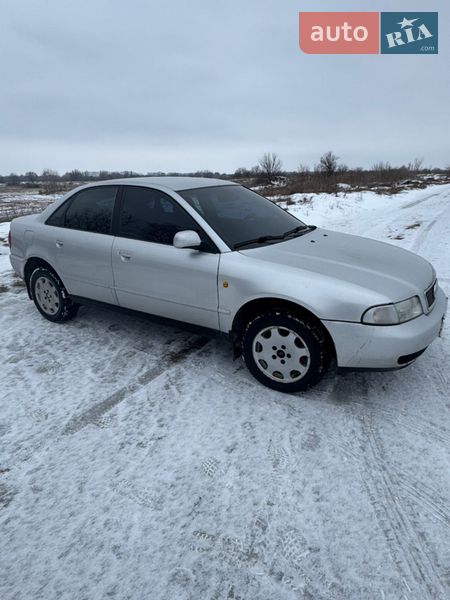 Седан Audi A4 1998 в Переяславе