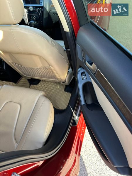 Седан Audi A4 2012 в Луцьку