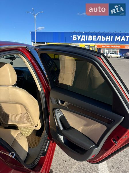 Седан Audi A4 2012 в Луцьку