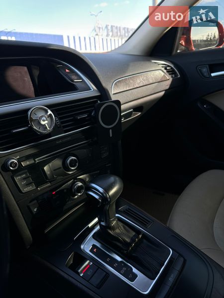 Седан Audi A4 2012 в Луцьку