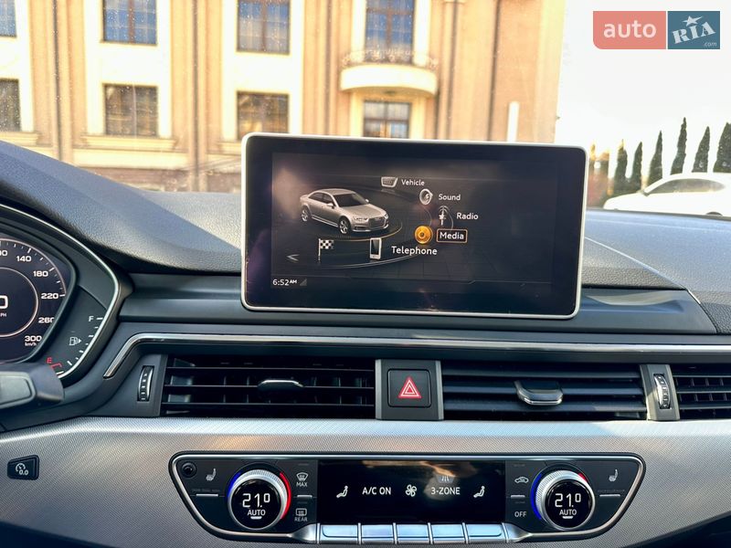 Седан Audi A4 2018 в Києві