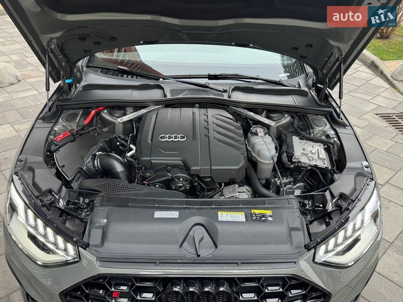 Седан Audi A4 2022 в Києві