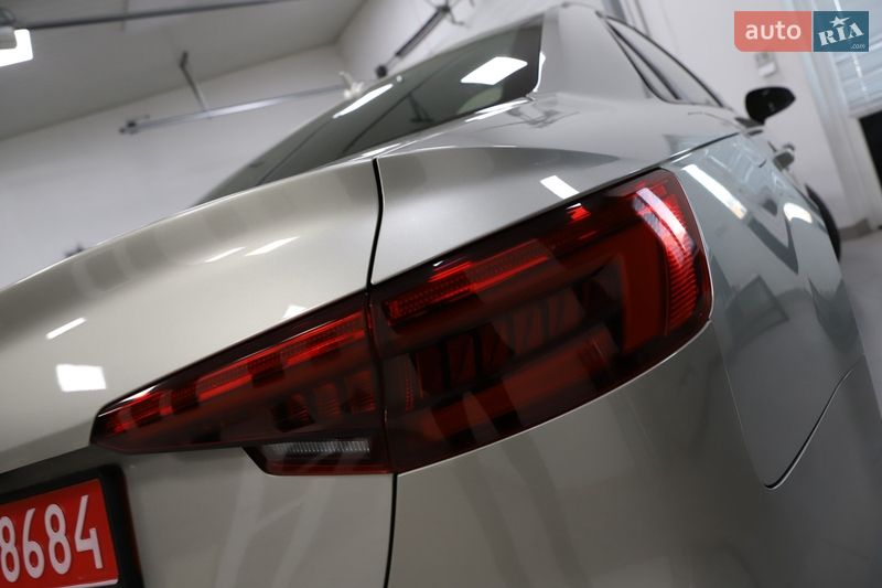 Седан Audi A4 2017 в Дрогобыче