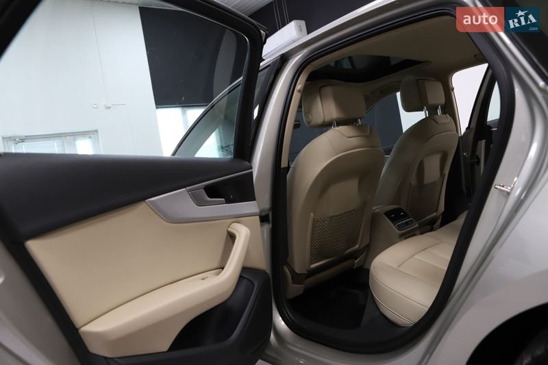 Седан Audi A4 2017 в Дрогобыче