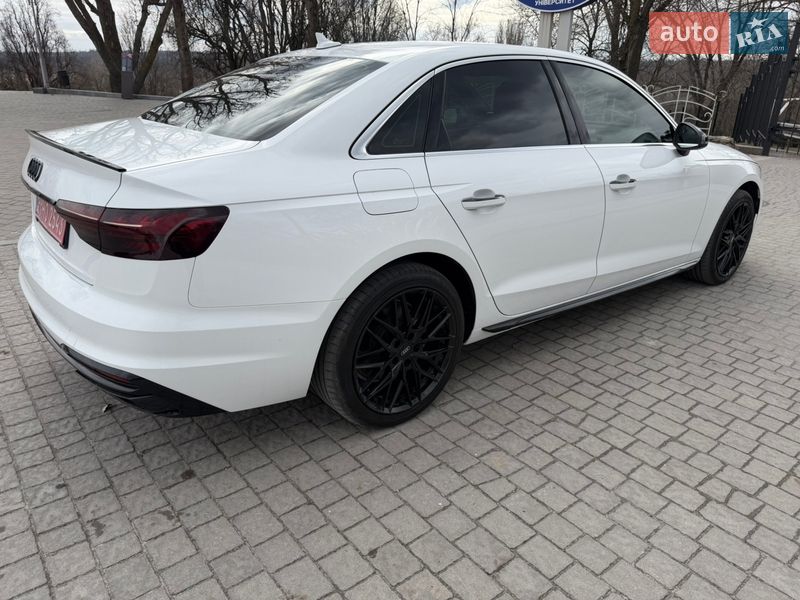Седан Audi A4 2019 в Запорожье