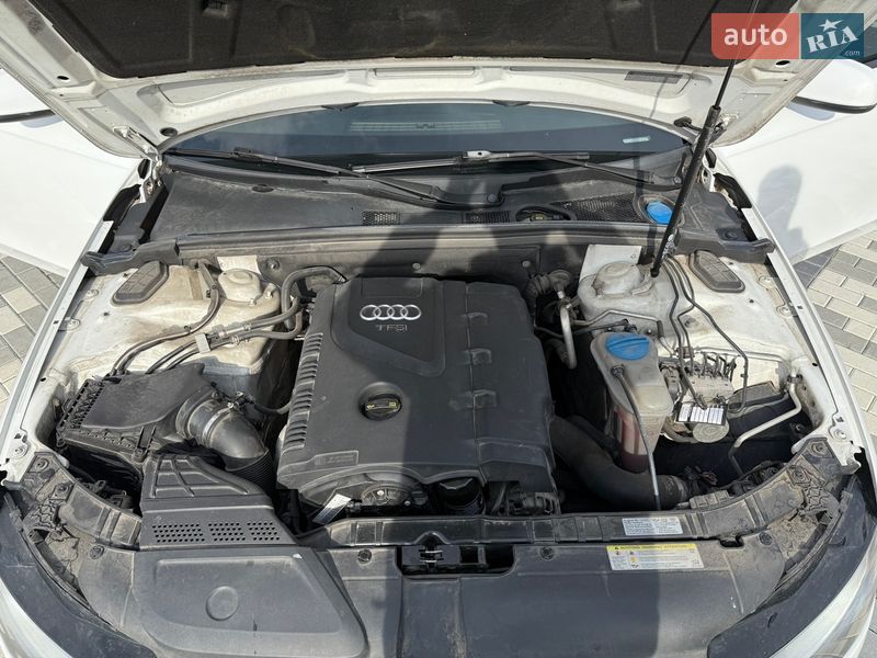 Седан Audi A4 2013 в Львові