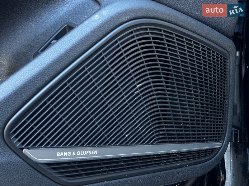 Седан Audi A4 2016 в Львові