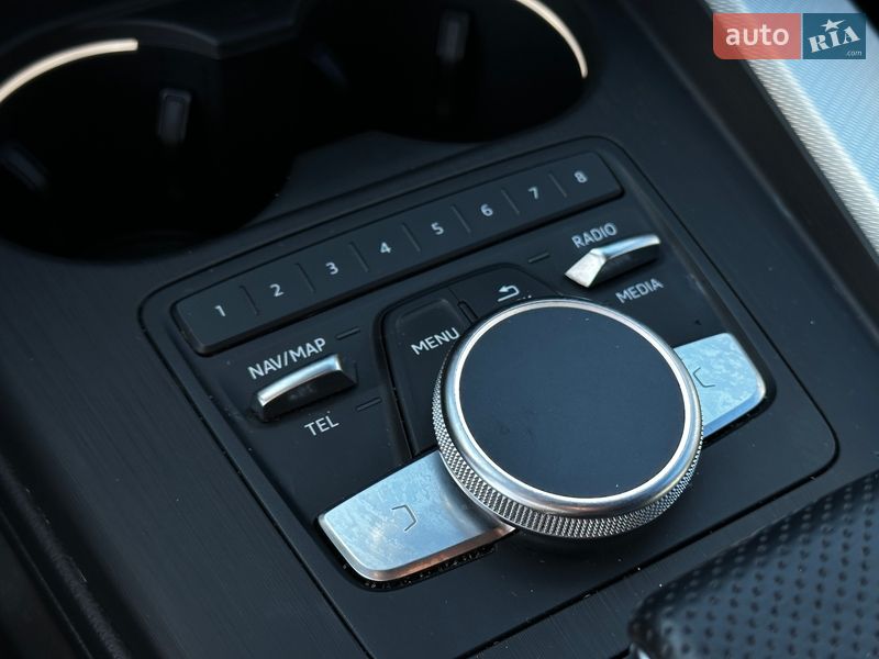 Седан Audi A4 2016 в Львові