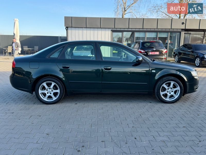 Седан Audi A4 2006 в Володимирі