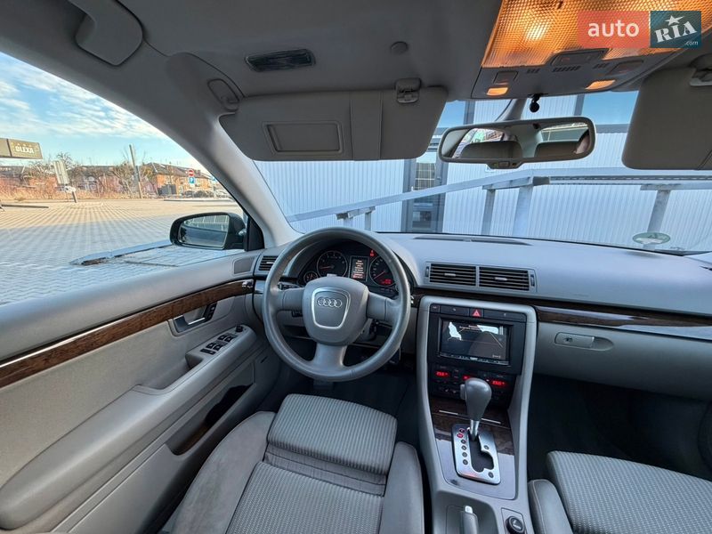 Седан Audi A4 2006 в Володимирі