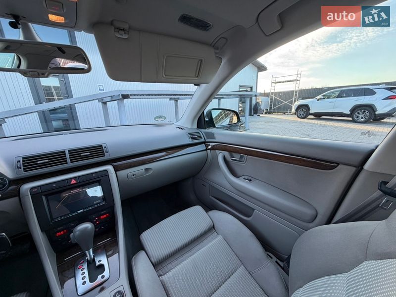 Седан Audi A4 2006 в Володимирі