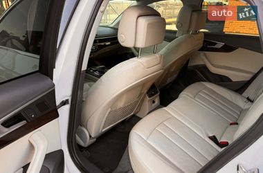 Седан Audi A4 2018 в Львове