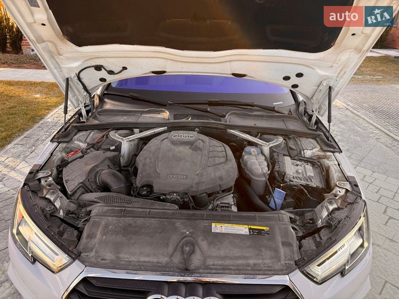 Седан Audi A4 2018 в Львові