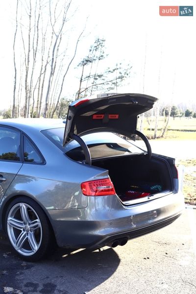 Седан Audi A4 2015 в Киеве