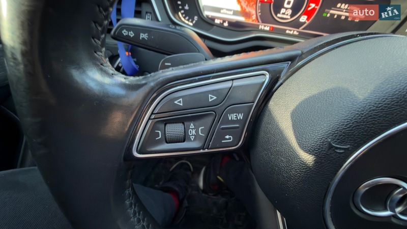 Седан Audi A4 2016 в Харькове