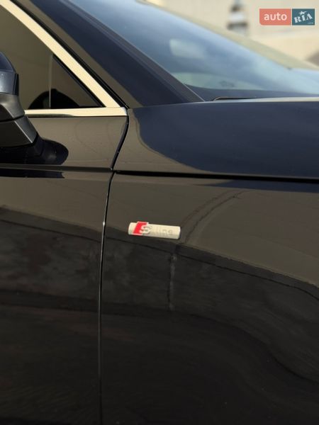 Седан Audi A4 2016 в Львові