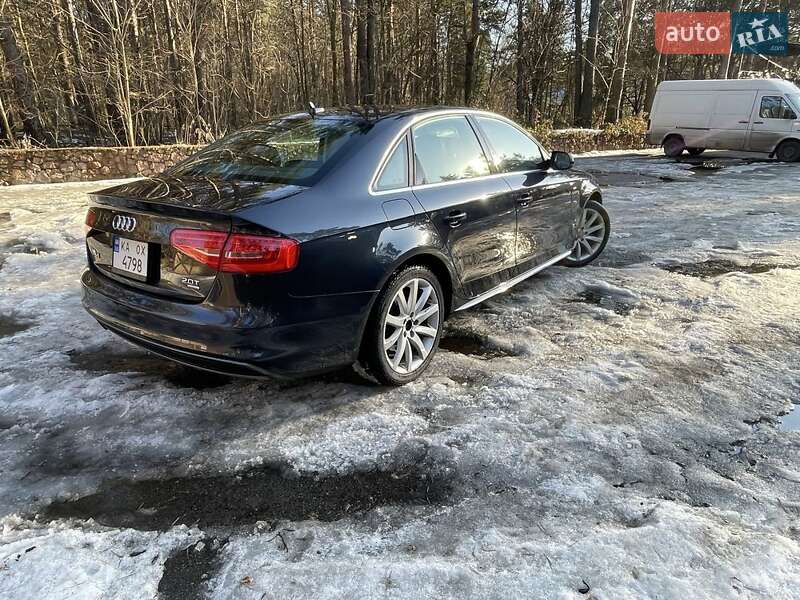 Седан Audi A4 2013 в Киеве