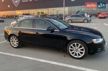 Седан Audi A4 2012 в Львове