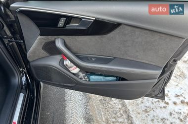Седан Audi A4 2021 в Львове