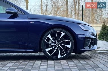 Седан Audi A4 2022 в Ровно