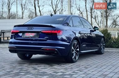 Седан Audi A4 2022 в Ровно