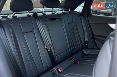 Седан Audi A4 2022 в Ровно