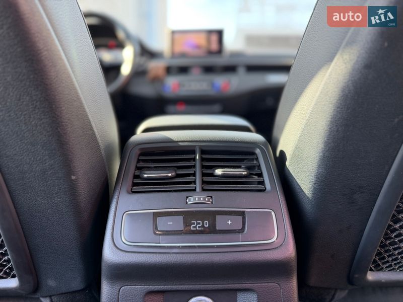 Седан Audi A4 2016 в Киеве