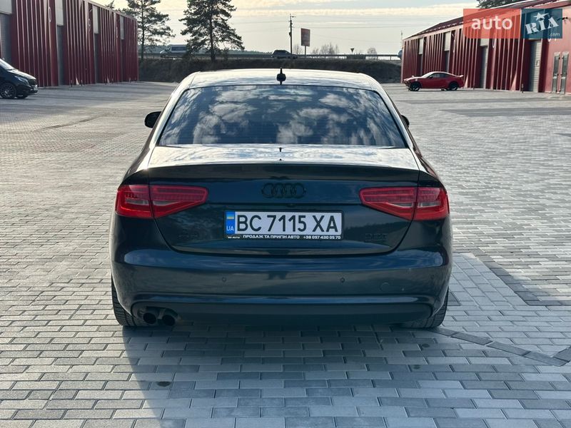 Седан Audi A4 2012 в Львові