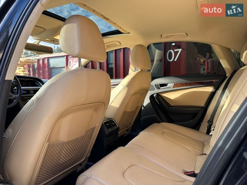 Седан Audi A4 2012 в Львові