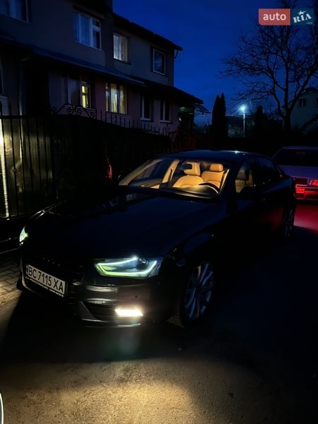 Седан Audi A4 2012 в Львові