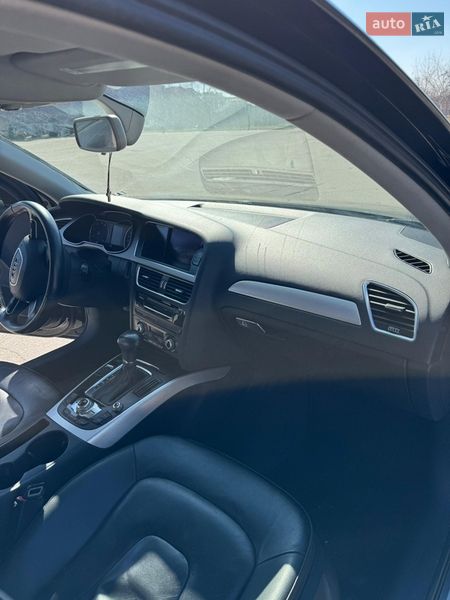 Седан Audi A4 2014 в Запоріжжі