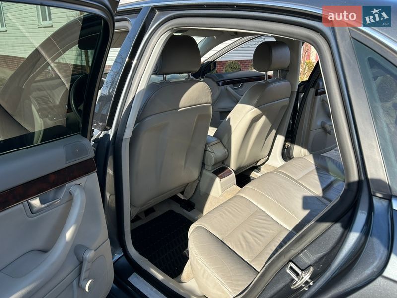 Седан Audi A4 2005 в Калуші