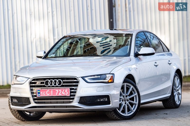 Седан Audi A4 2013 в Львове