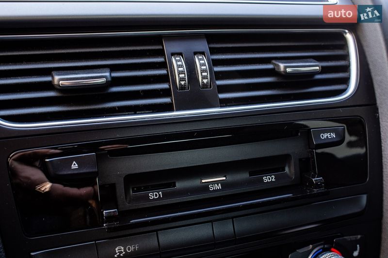 Седан Audi A4 2013 в Львове