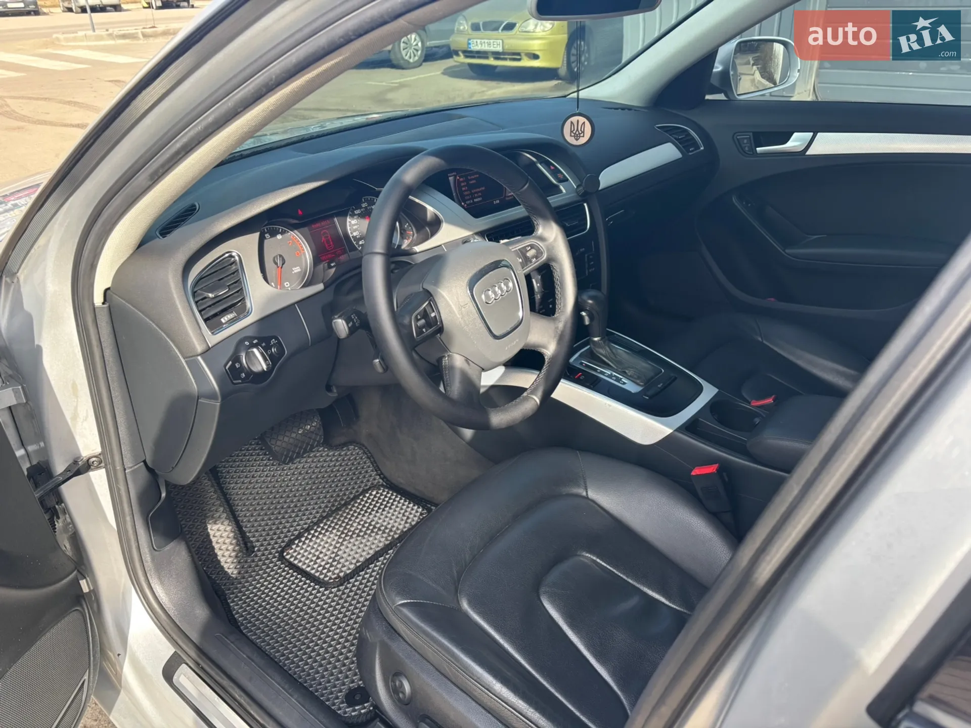 2012 Audi A4 - мініатюра 19