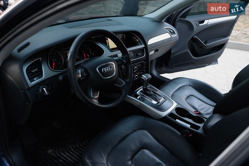 Седан Audi A4 2014 в Новояворівську