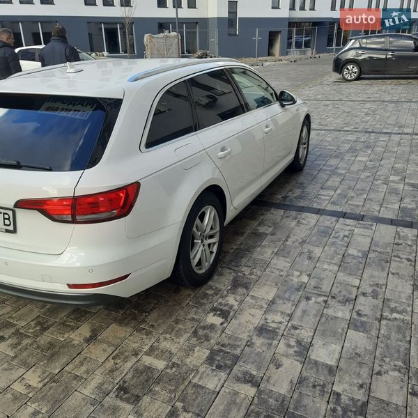 Универсал Audi A4 2018 в Ужгороде