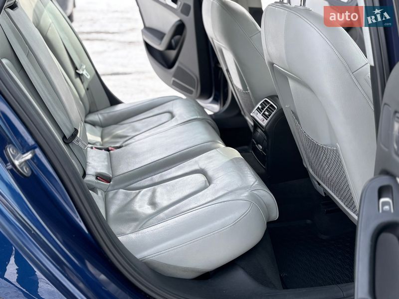 Седан Audi A4 2012 в Тернополе