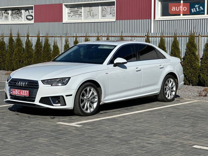 Седан Audi A4 2018 в Луцке