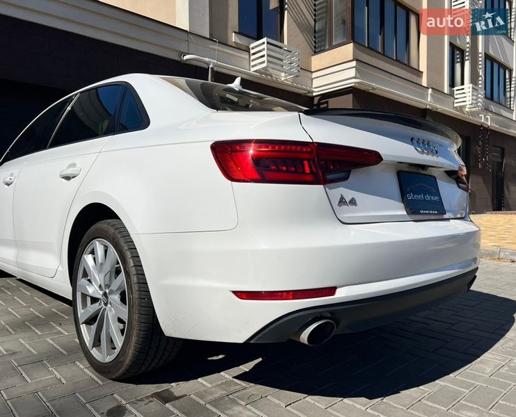 Седан Audi A4 2016 в Николаеве