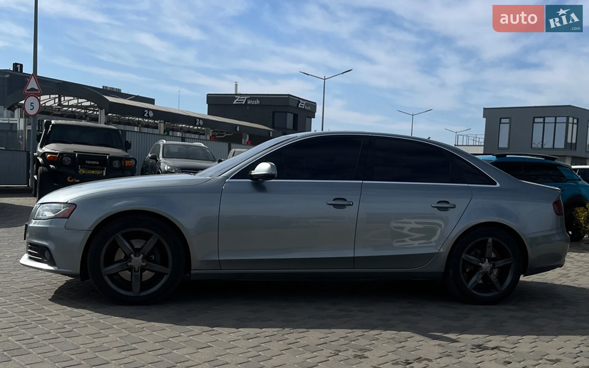 2010 Audi A4 - мініатюра 4