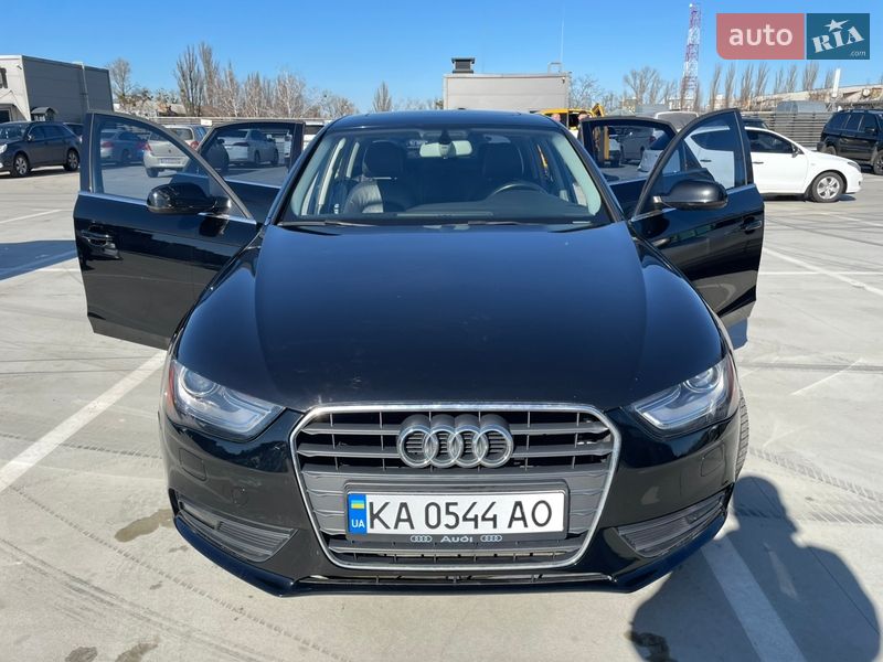 Седан Audi A4 2014 в Києві
