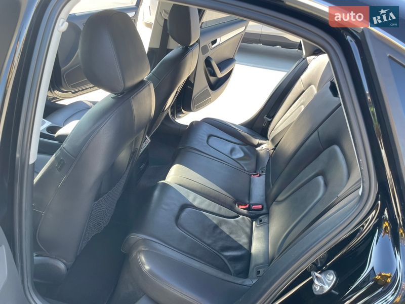 Седан Audi A4 2014 в Києві