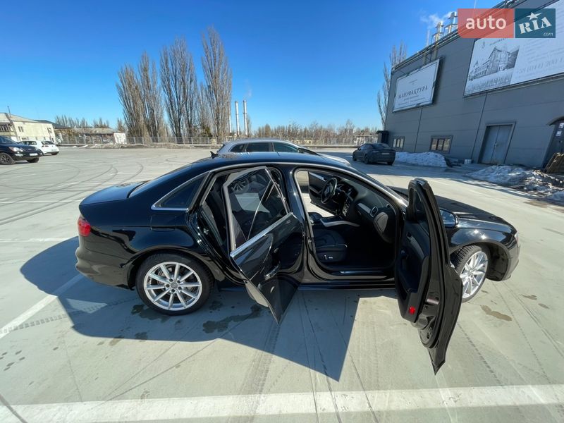 Седан Audi A4 2014 в Києві
