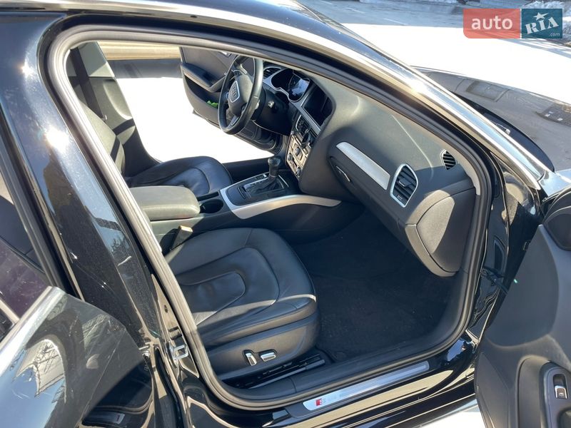 Седан Audi A4 2014 в Києві